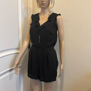 Express Jumper Shorts size 4